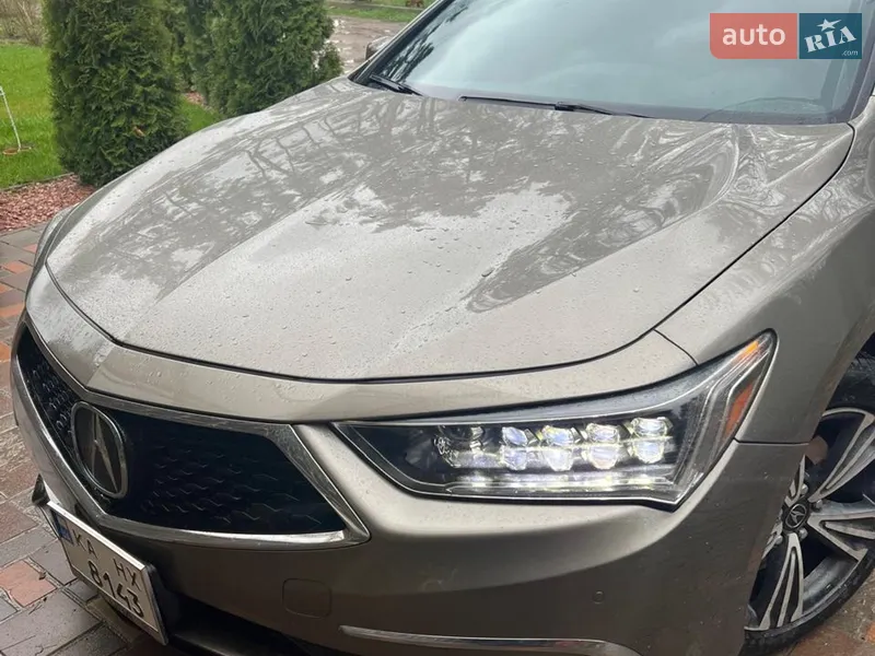 Acura RLX
