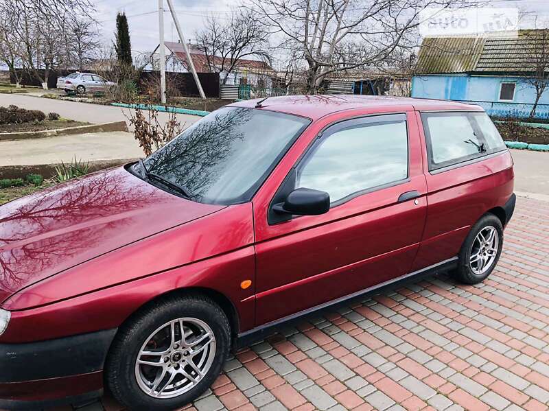 Alfa Romeo 145