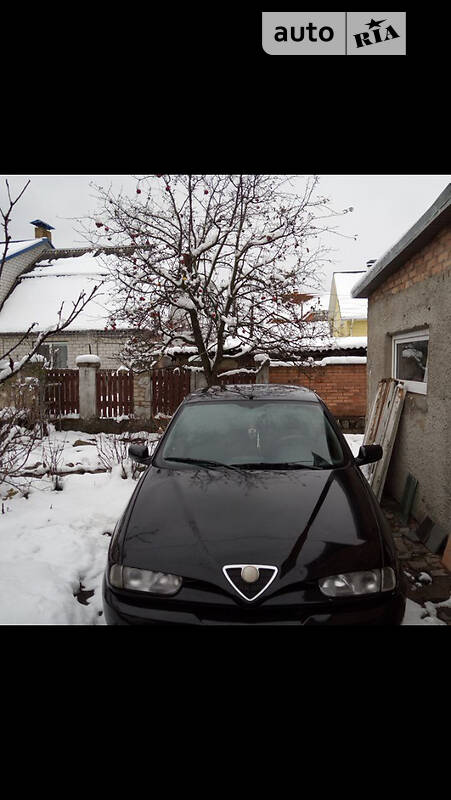 Седан Alfa Romeo 146