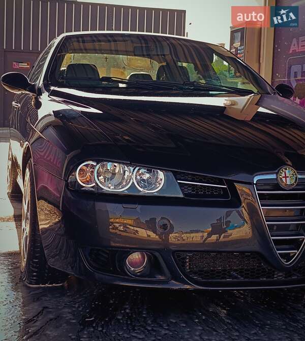 Седан Alfa Romeo 156