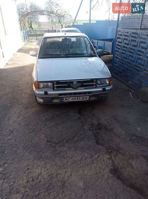 Седан Alfa Romeo 33