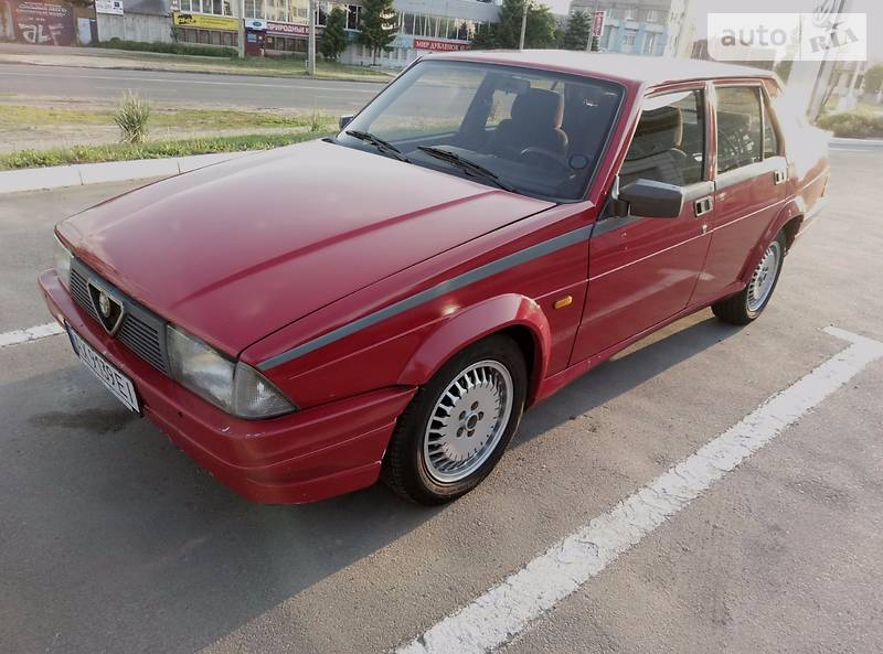 Alfa Romeo 75 1988 года