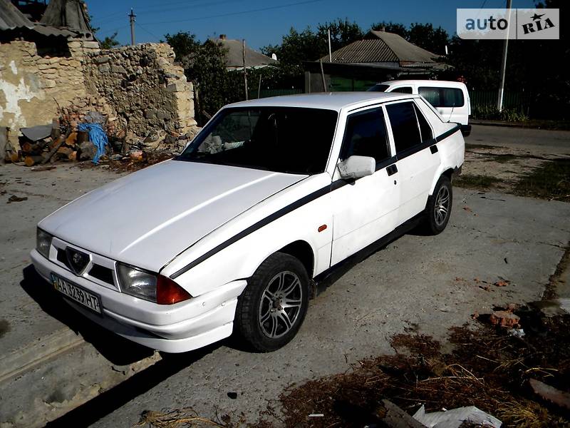 Alfa Romeo 75 1991 года