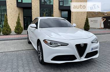 Alfa Romeo Giulia  2017