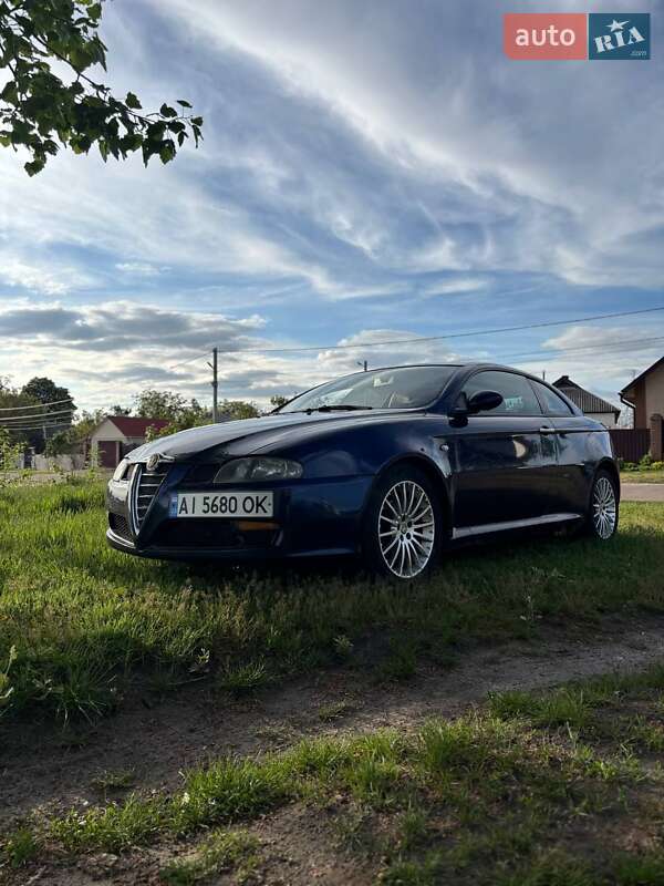 Легковые Alfa Romeo GT
