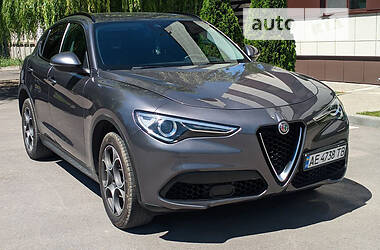 Alfa Romeo Stelvio  2017