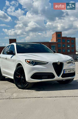 Alfa Romeo Stelvio  2021