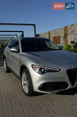 Alfa Romeo Stelvio  2019