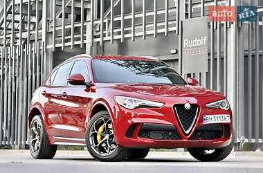 Alfa Romeo Stelvio  2018
