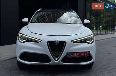 Alfa Romeo Stelvio  2017