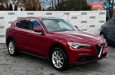 Alfa Romeo Stelvio  2018