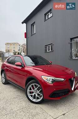 Alfa Romeo Stelvio  2017