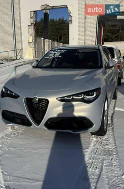 Alfa Romeo Stelvio  2020