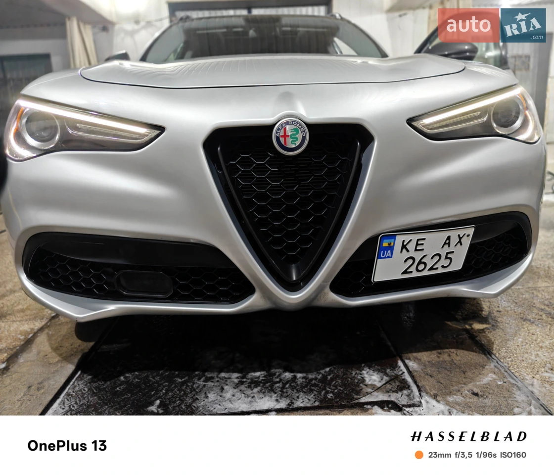 2019 Alfa Romeo Stelvio - мініатюра 2