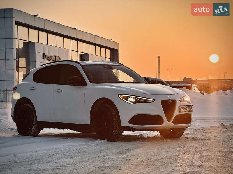 Легкові Alfa Romeo Stelvio
