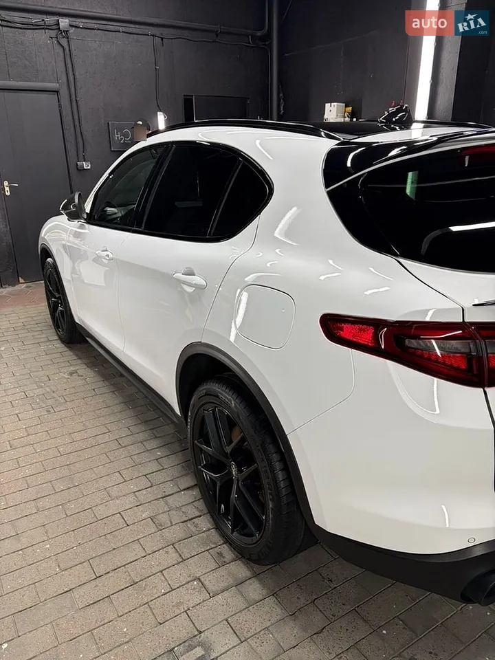 2018 Alfa Romeo Stelvio - мініатюра 5
