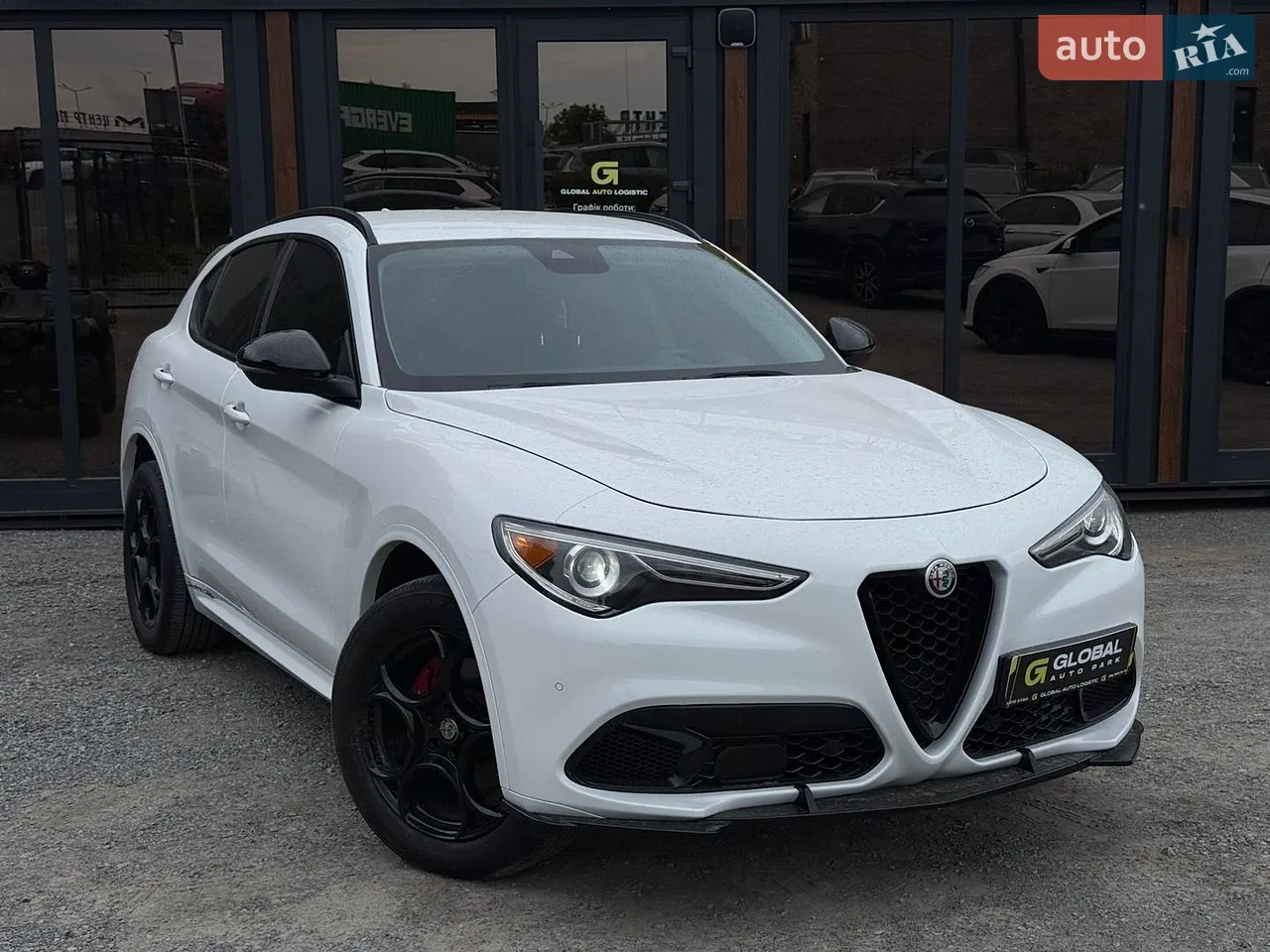 2017 Alfa Romeo Stelvio - мініатюра 2