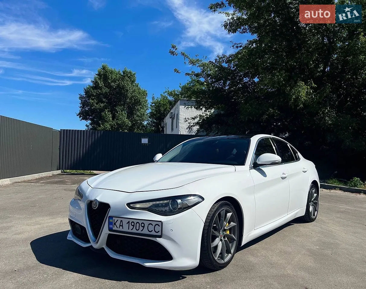 2017 Alfa Romeo Giulia - фото 1