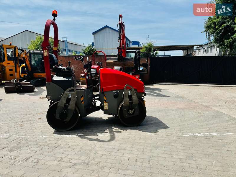 Дорожній каток Ammann ARX
