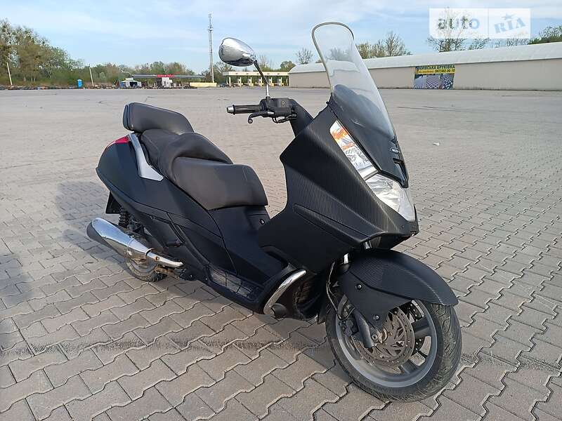 Макси-скутер Aprilia Atlantic 500