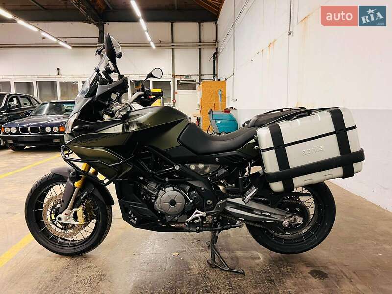 Мото Aprilia Caponord