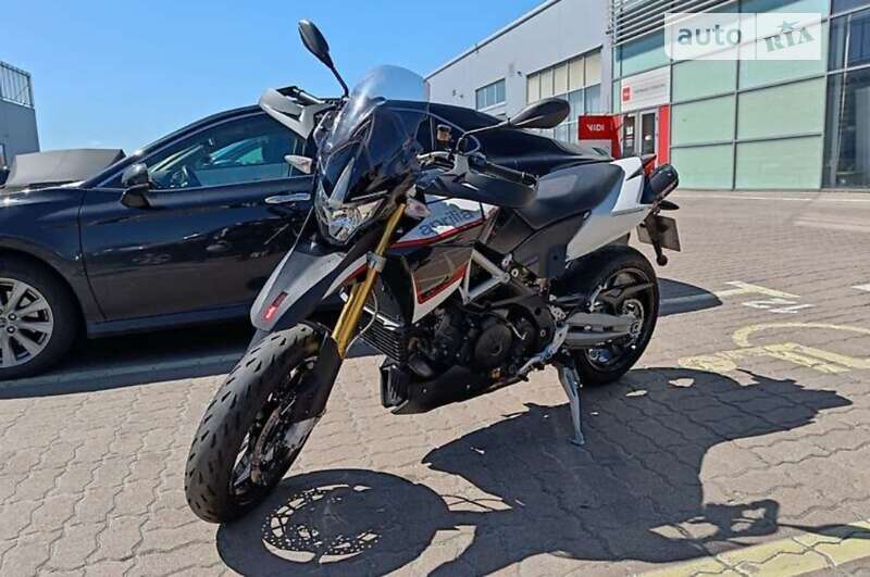 Aprilia Dorsoduro 1200