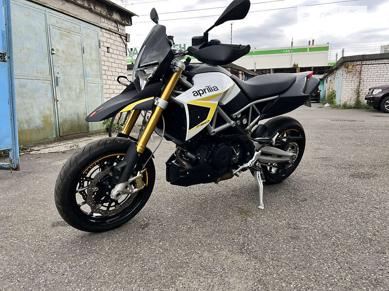 Aprilia Dorsoduro 750 SMV