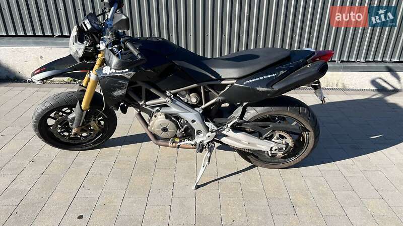 Aprilia Dorsoduro 750 SMV
