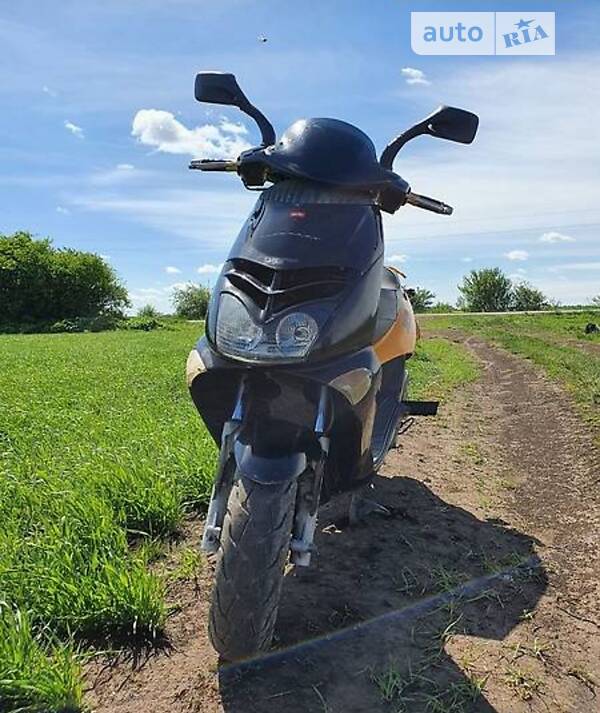 Aprilia Leonardo 150