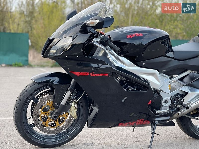 Aprilia RSV 1000 R