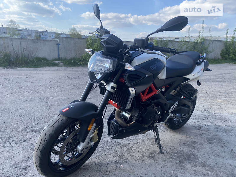 Мотоцикл Без обтікачів (Naked bike) Aprilia Shiver