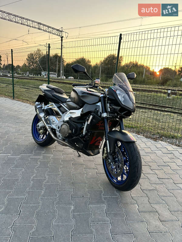 Aprilia Tuono 1000 R