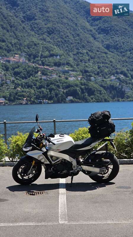 Aprilia Tuono V4 1100