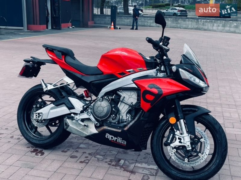 Aprilia Tuono