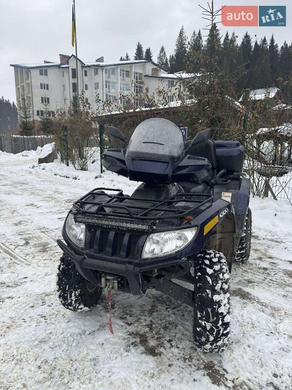 Arctic cat 1000 XTZ
