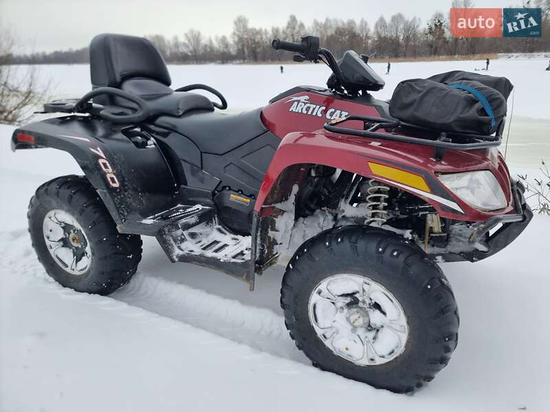 Arctic cat TRV 700