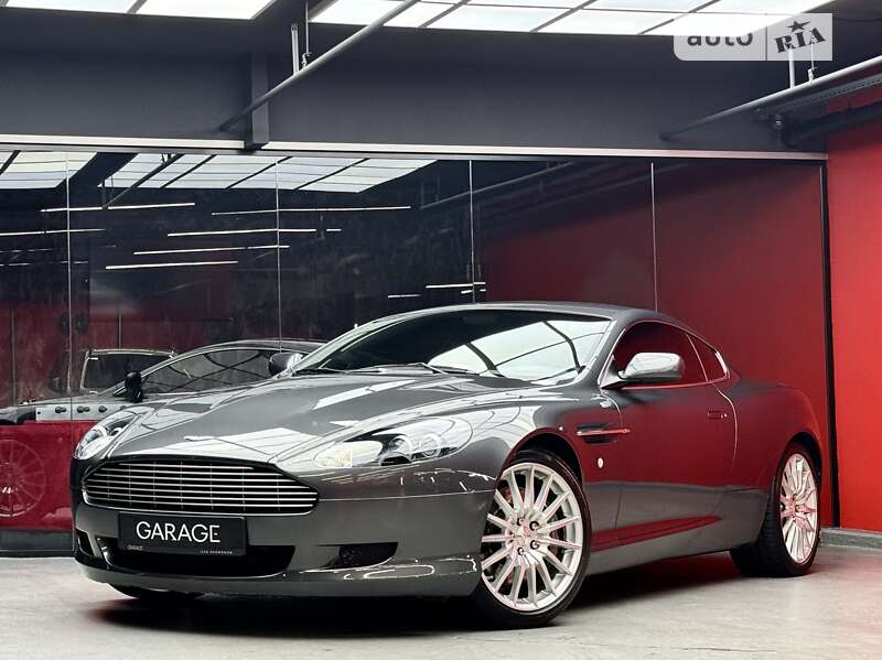 Внедорожник / Кроссовер Aston Martin DB9