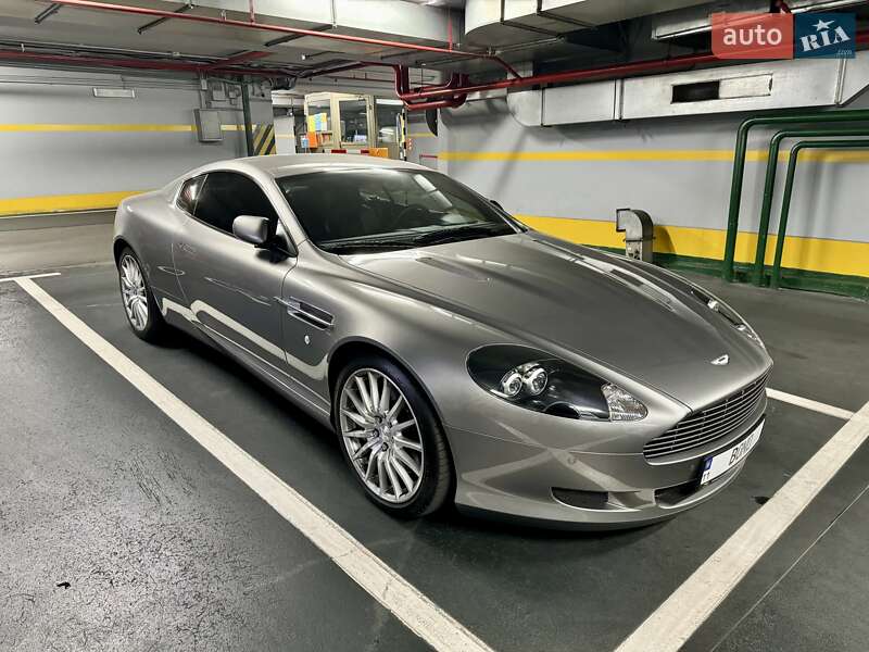 Aston Martin DB9