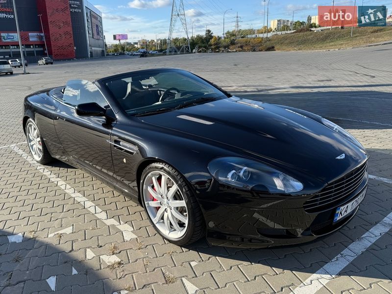 Aston Martin DB9