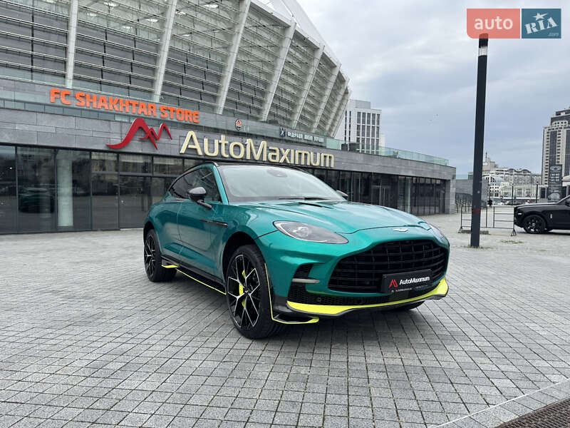 Aston Martin DBX 707
