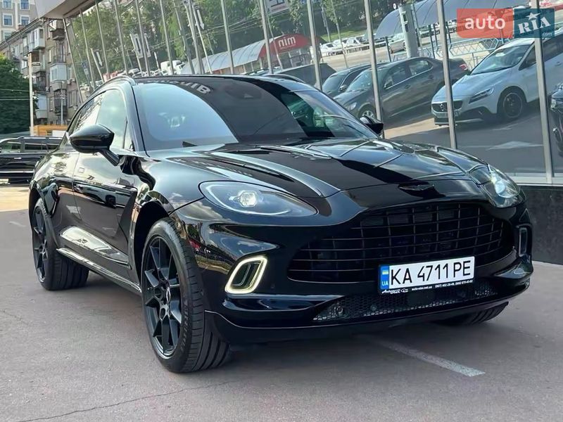 Aston Martin DBX