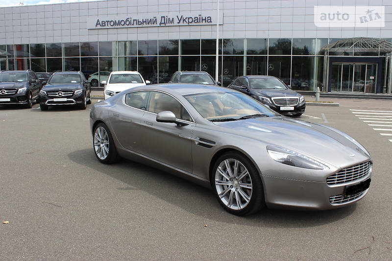 Aston Martin Rapide 2011 року