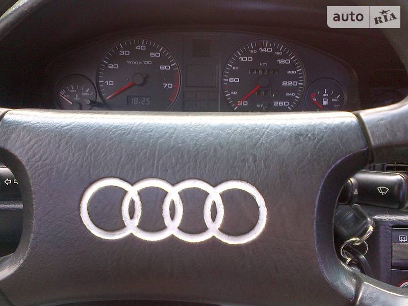 Седан Audi 100 1990 в Ужгороді