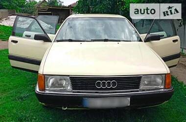 Audi 100  1988