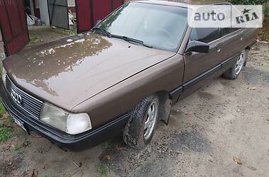 Audi 100  1987