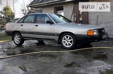 Audi 100  1990