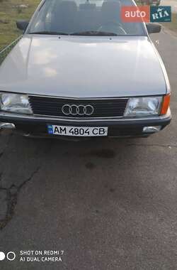 Audi 100  1986