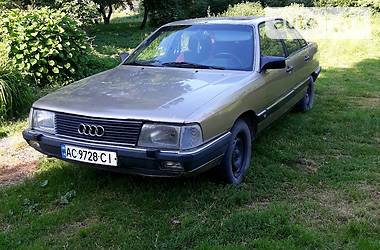 Audi 100 c3 1983