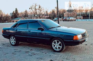 Audi 100  1990