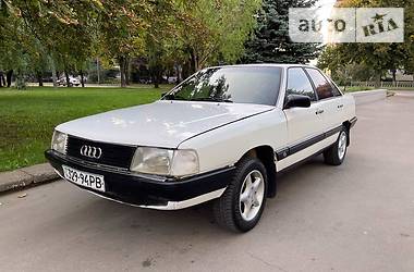 Audi 100  1984